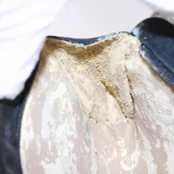 CHANEL Pouch Lamb Skin Black CC Authentic - Picture 5 of 15